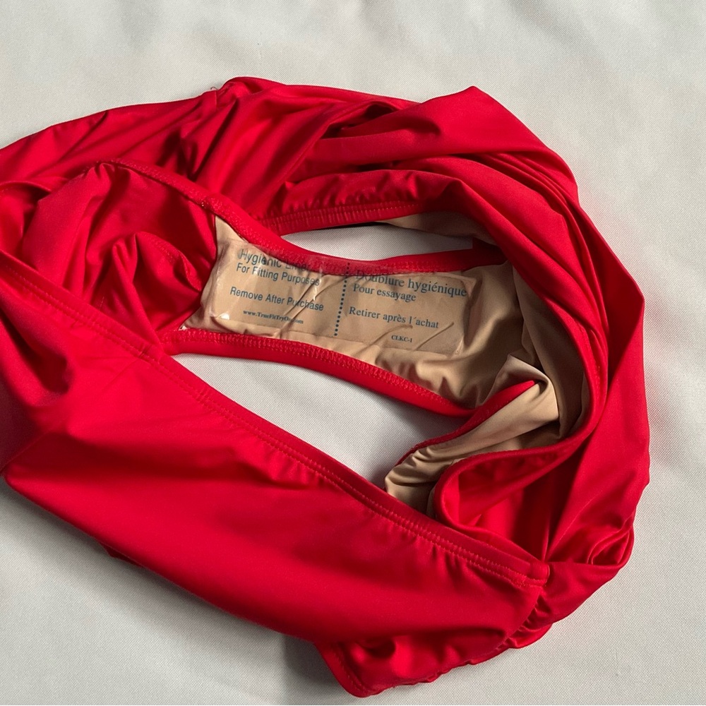 La Blanca Red Women's One Piece Swimsuit Size 16 - Picture 6 of 8
